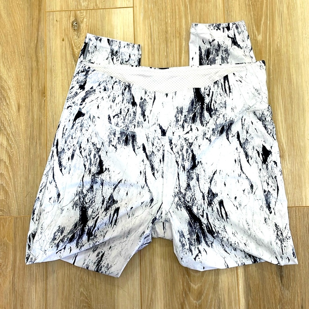 Calia by Carrie Underwood energize leggings